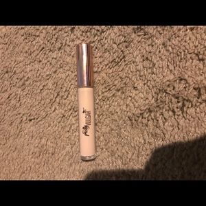 Pretty Vulgar concealer in little white lies